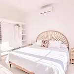 Estadios Suites - Only 3 Blocks To Beach