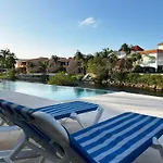 Exclusive, Lagoon Front, 2 Min Beach, Groundfloor, Grill & Paddelboard