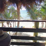 Unahkin Akumal, Tulum Beachfront Condo Relaxing