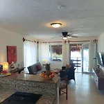 Unahkin Akumal, Tulum Beachfront Condo Relaxing
