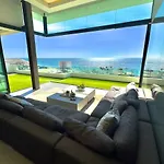 Shangri-La Luxury Mansion, Heated Pool