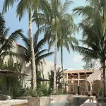 O By Ontico Urban Design Hotel