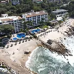 Ocean Front, 3 Bedroom, 3 Bathroom, Casa Natalia, Playa Esmeralda