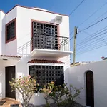 Peninsula Stays 3 Bedroom House & Ac + Private Parking + Fast Wifi