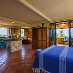 Hotel Casamar Suites