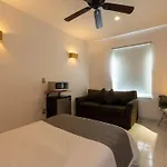 Hotel Barante Suites