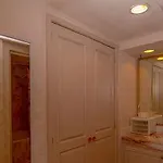 Las Glorias Apartment 104