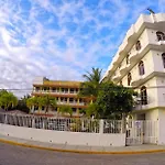 Hotel Y Suites Bugambilias