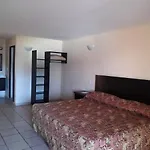 Los Jitos Hotel & Suites