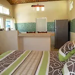 Villa Corona Del Mar Hotel And Bungalows
