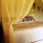 Las Almas Petit Hotel