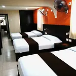 Hotel & Suites Domani