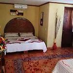 Tronco Bay Inn Resort