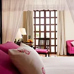 Guaycura Boutique Hotel Beach Club & Spa