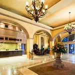 Villa Del Arco Residences
