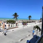 Playa Linda Hotel