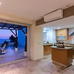Nitta 2 Bedroom-Ocean And Sunset Views With Large Deck And Small Dipping Pool