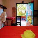 Casa Gundi Y Tomas