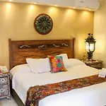 Hotel Lindo Ajijic Bed & Breakfast