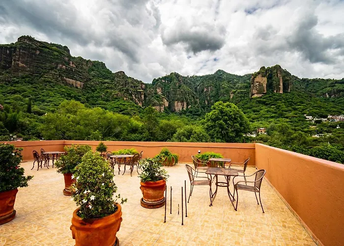 La Piramide Del Tepozteco