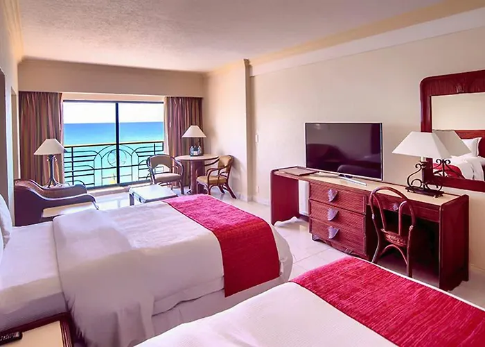 San Carlos Plaza Hotel & Resort