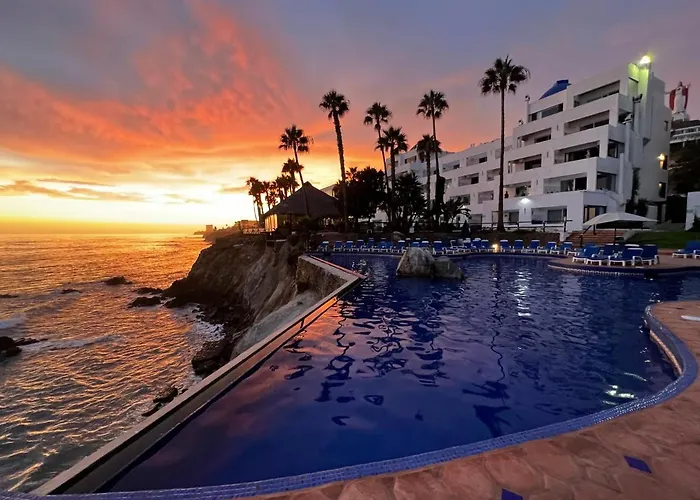 Las Rocas Resort & Spa