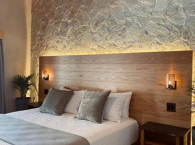 Mya Hotel