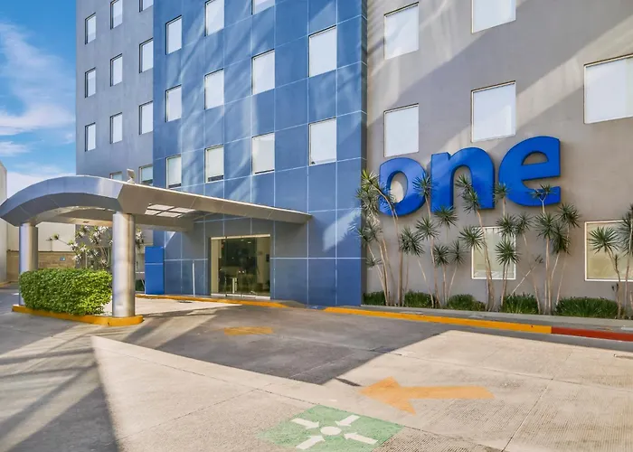 One Leon Poliforum