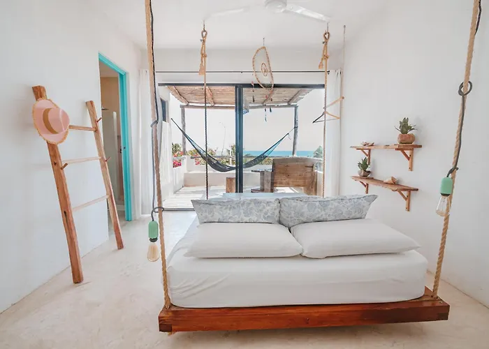 Lunarena Barefoot Hotel