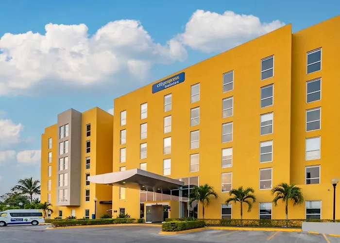 City Express By Marriott Tuxpan
