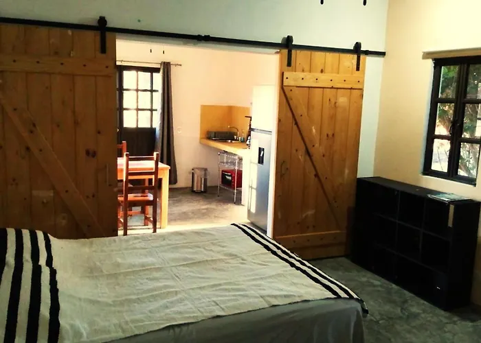 Superbe Appartement Avec Chambre, Piscine Et Parking Prive