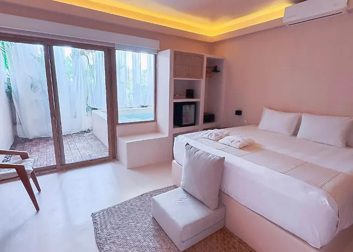 Xeno Hotel Boutique