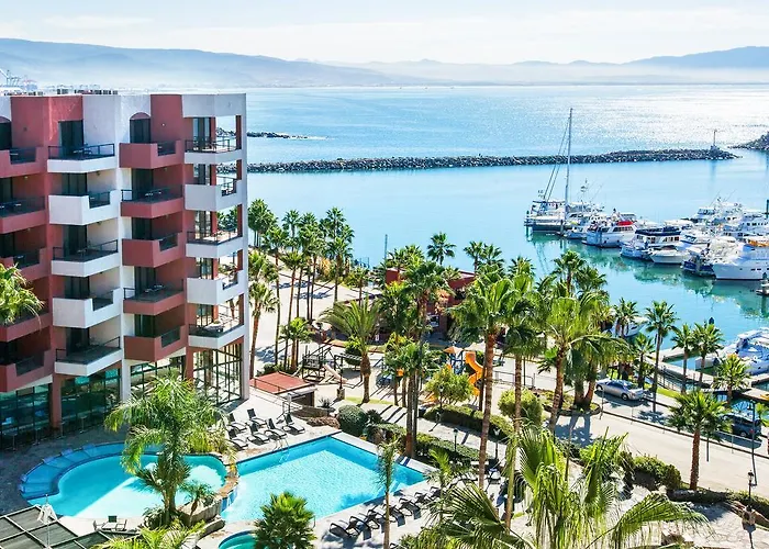 Hotel Coral & Marina