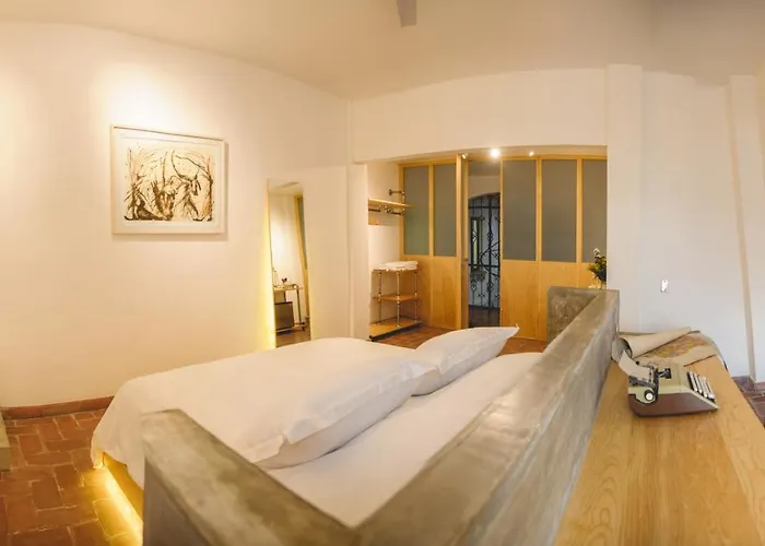 Agrado Guest House