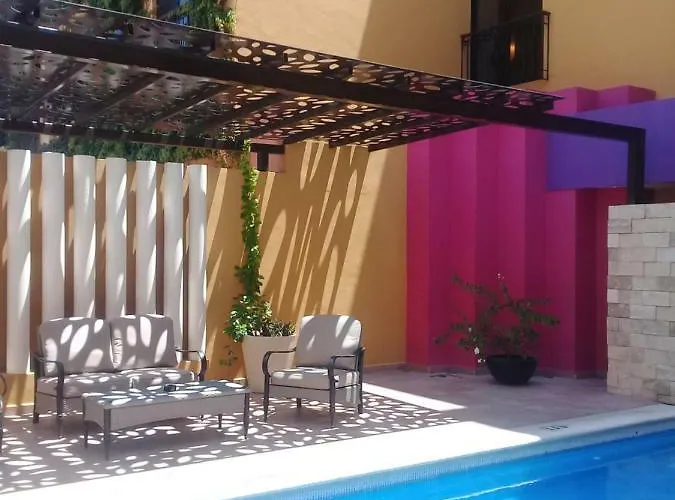 Hotel Plaza Colonial