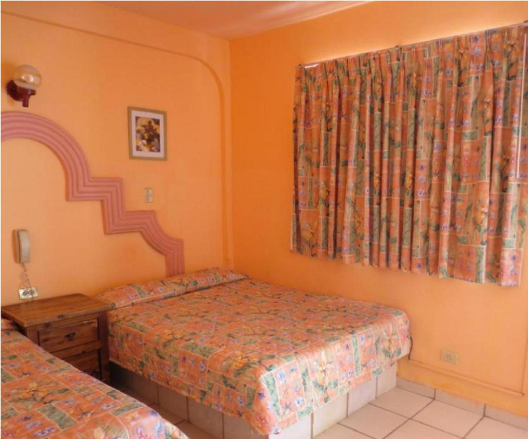 Hotel Plaza Penasco *