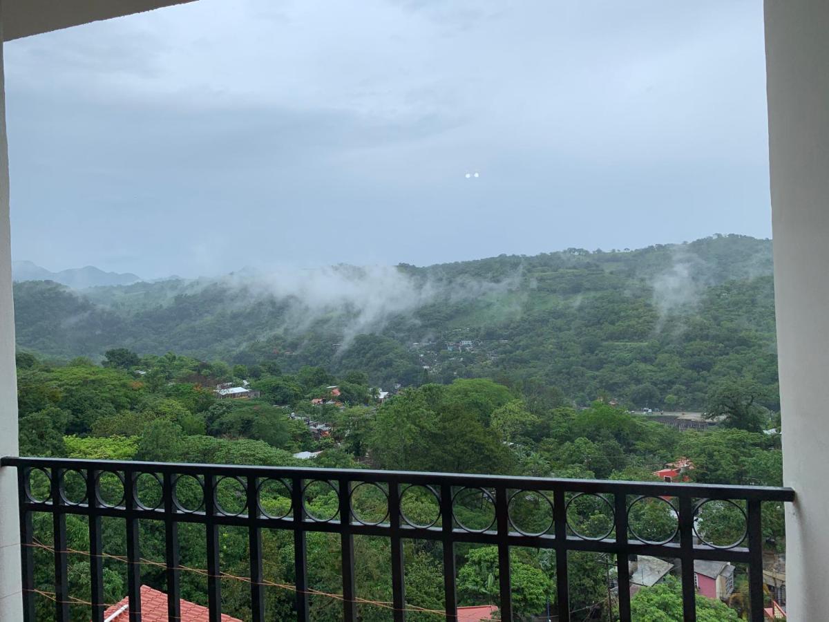 Hotel Cafenaranja