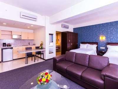 Western Crown Victoria Hotel 4*