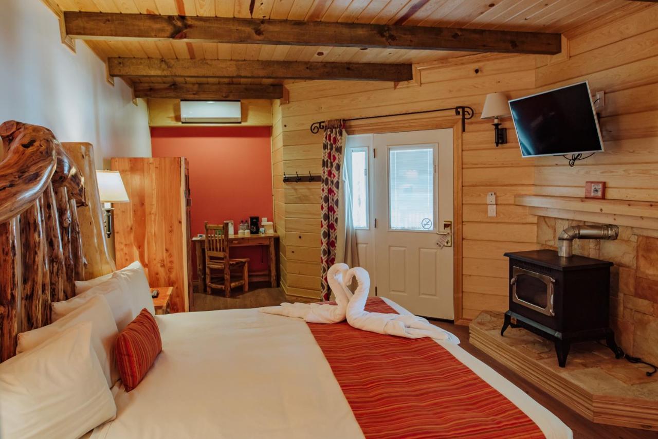 Hotel The At Eco - & 5*