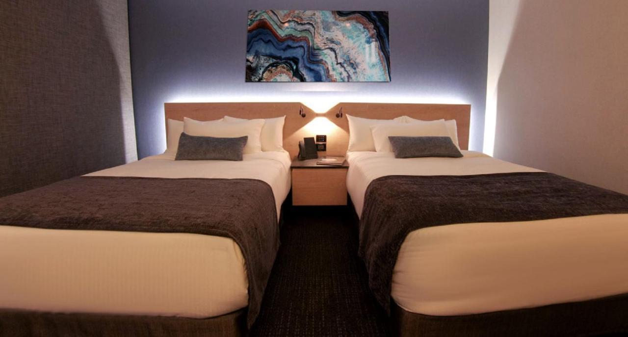 Quartz & Hotel