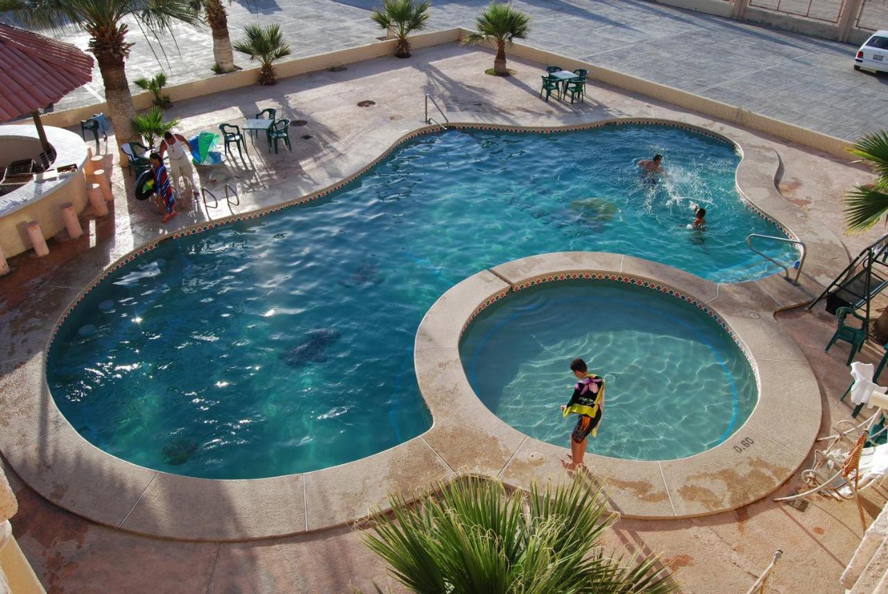 Plaza Penasco Hotel