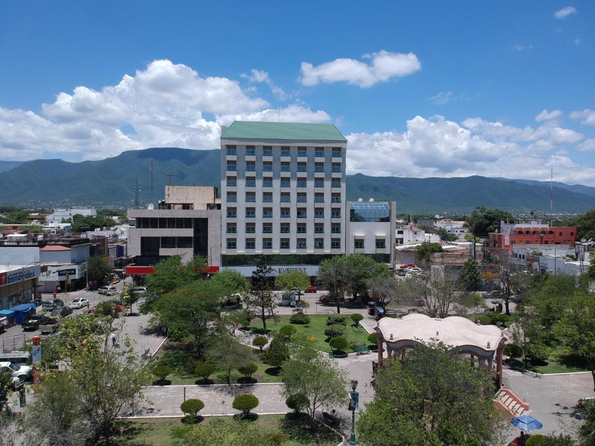 Hotel Everest
