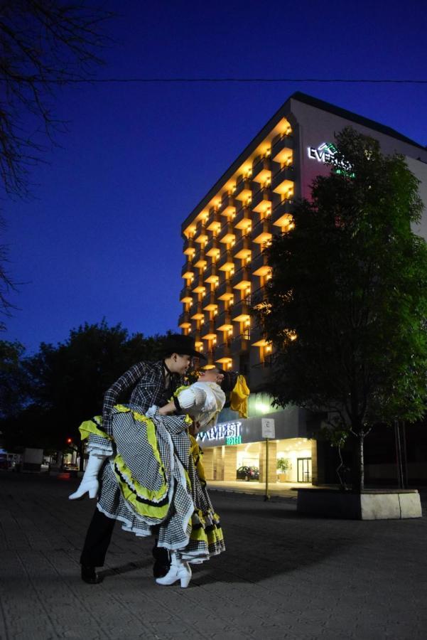 Hotel Everest