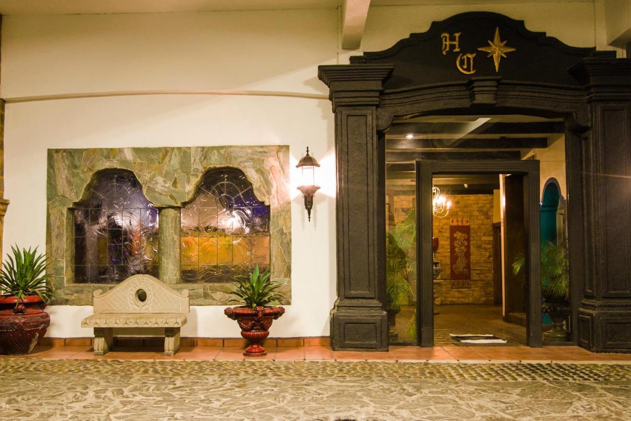 Hotel Cosmos Don Carlos 3*