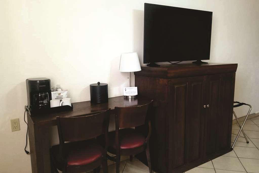 Western Laos Mar & Hotel 3*