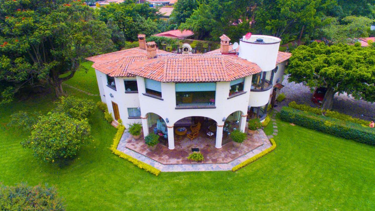 Hotel Casa Bugambilia, Un Pequeno En 3*