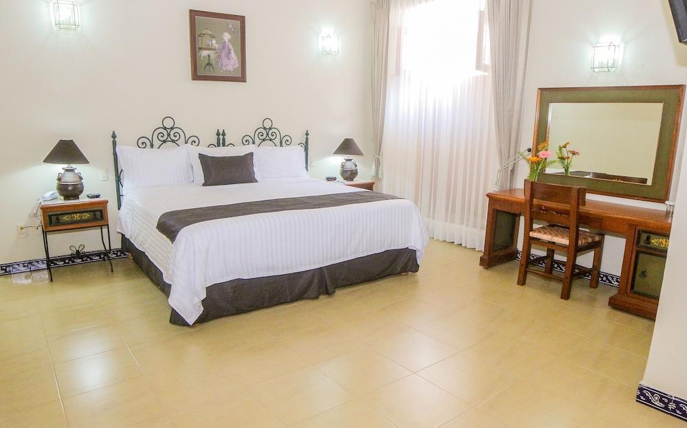 Hotel Concierge Plaza