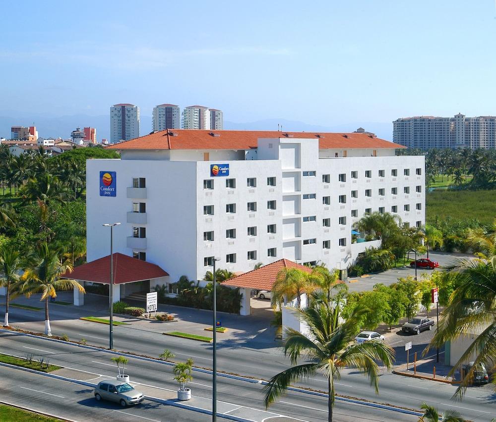 Comfort Golfside & Marina Inn