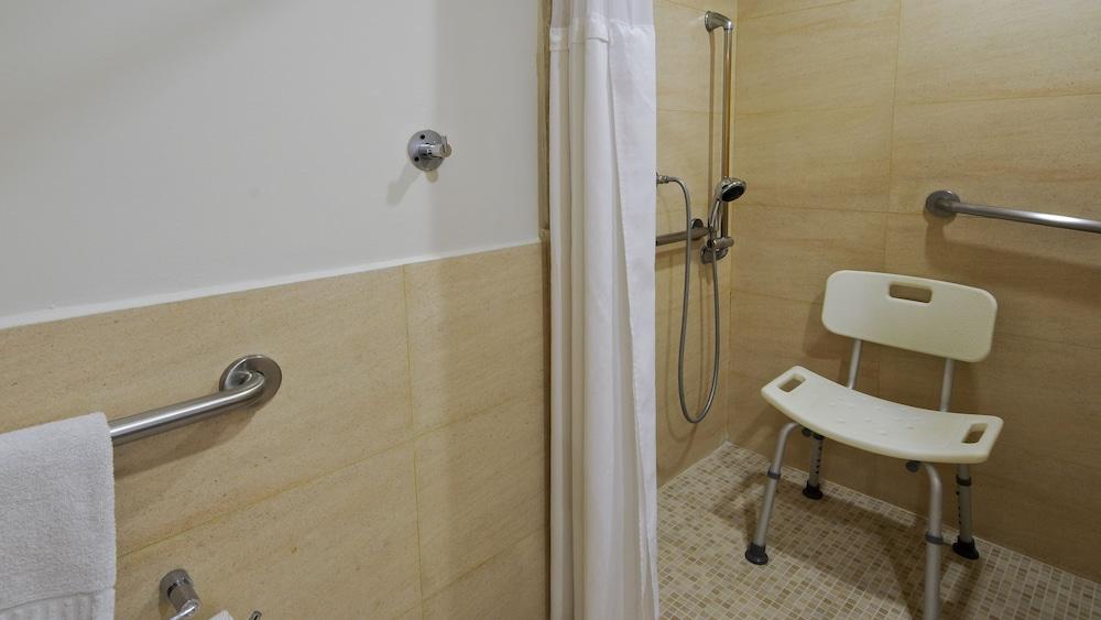 Hotel Holiday Inn Irapuato By Ihg 3*