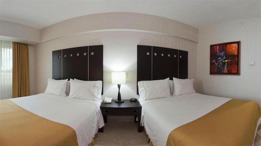 Express By Ihg 4*